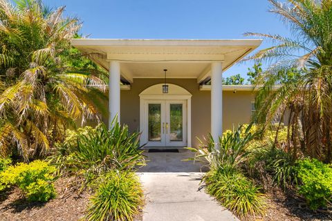 Photo of 608 Vanderbaker Road, Temple Terrace, FL 33617 (MLS # TB8500525)