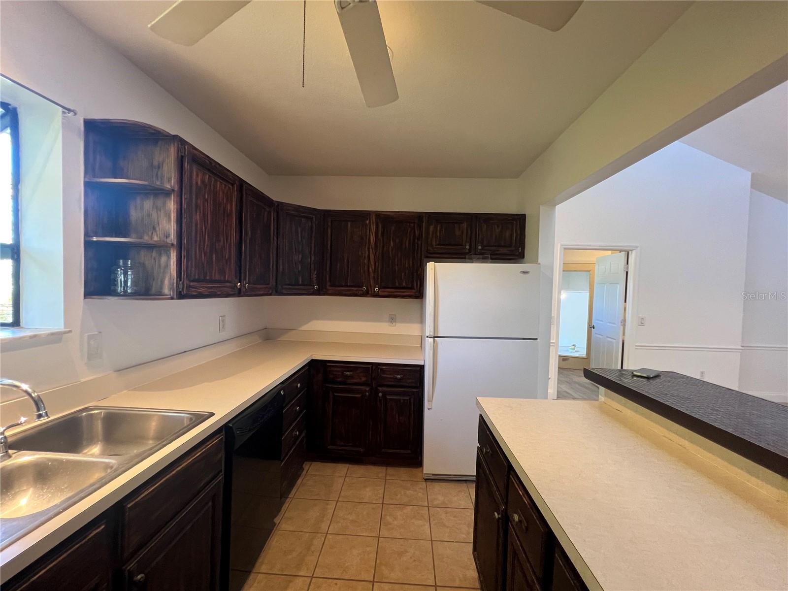 MYRTLE GARDENS - Residential Lease