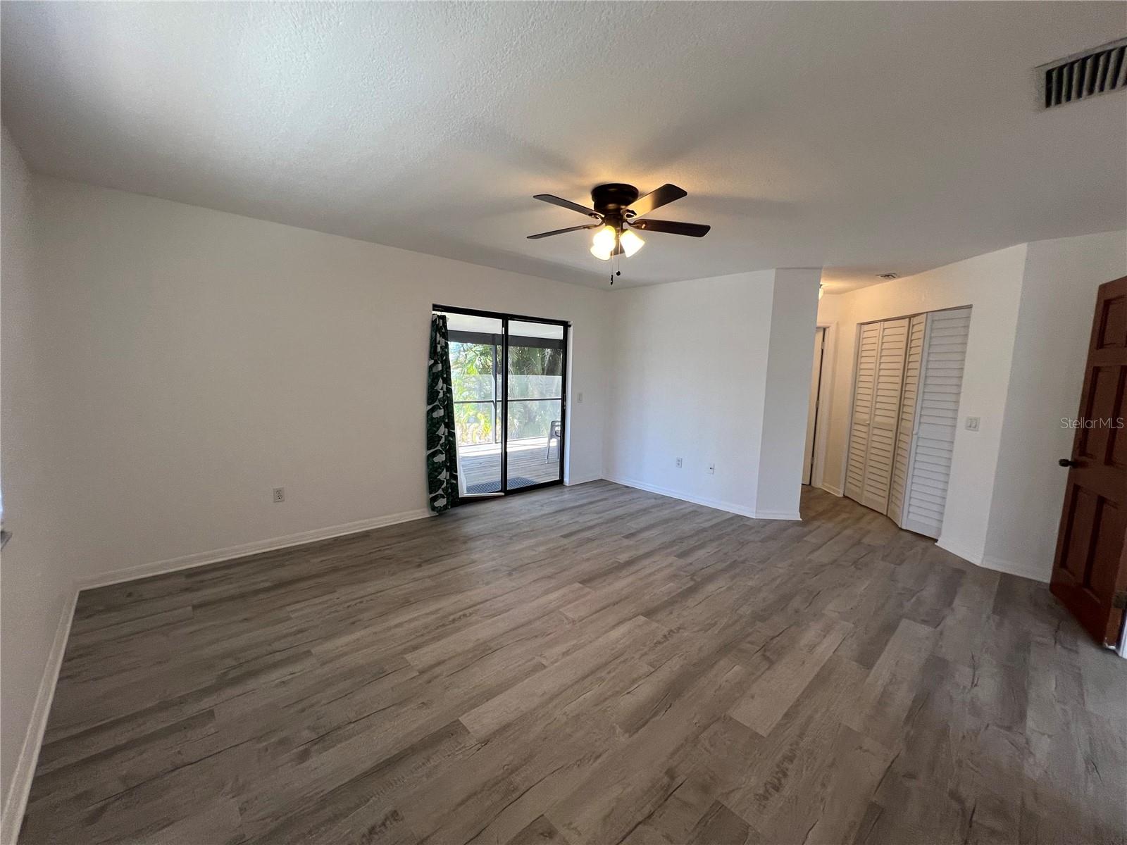 MYRTLE GARDENS - Residential Lease