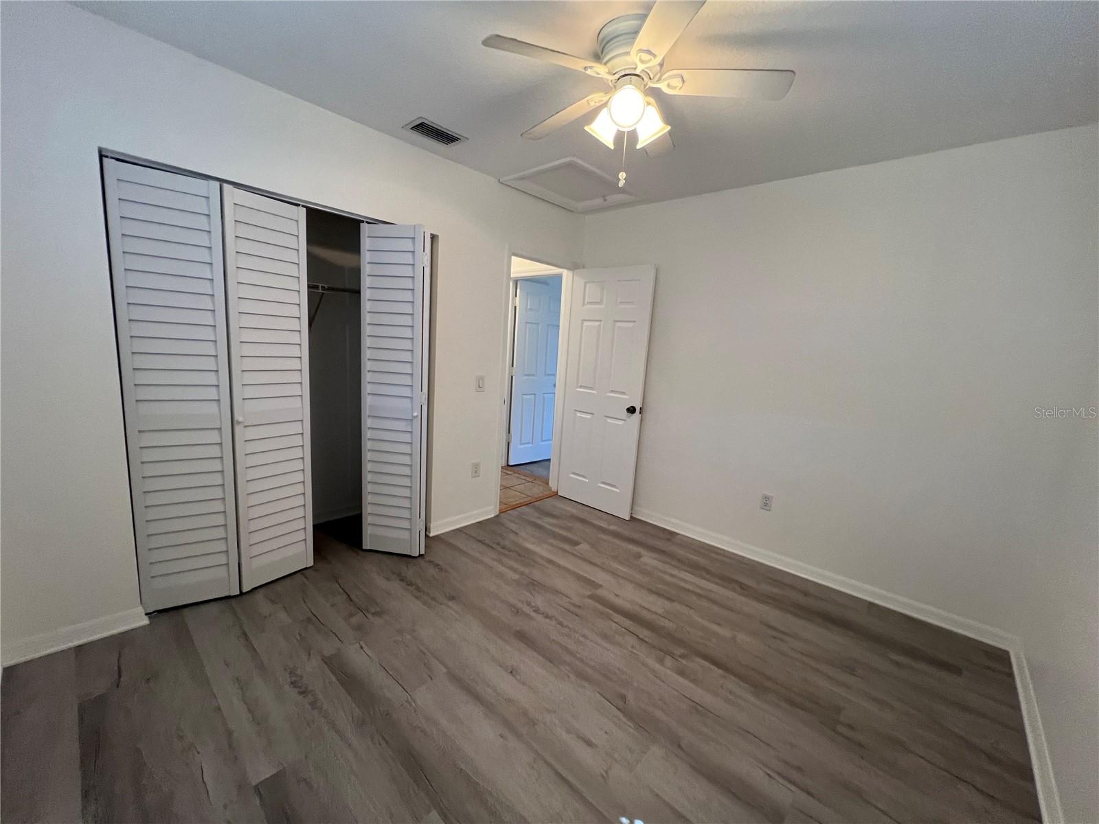 MYRTLE GARDENS - Residential Lease