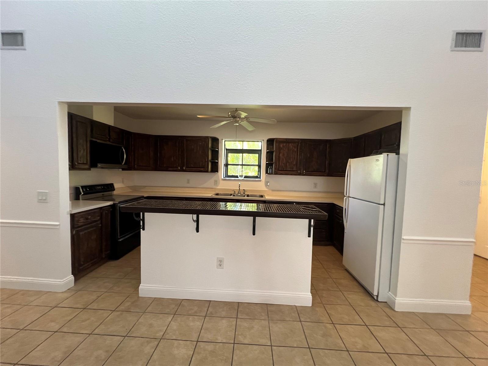 MYRTLE GARDENS - Residential Lease