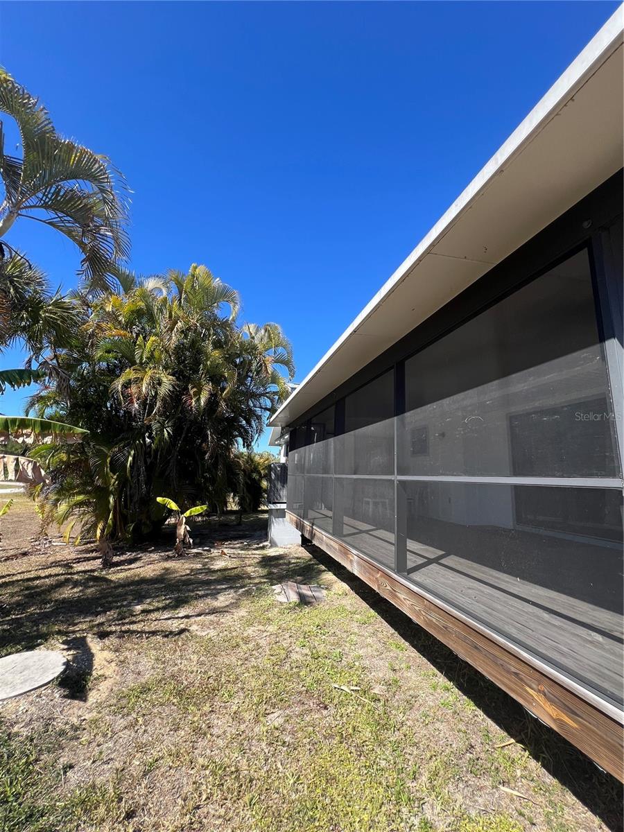 MYRTLE GARDENS - Residential Lease