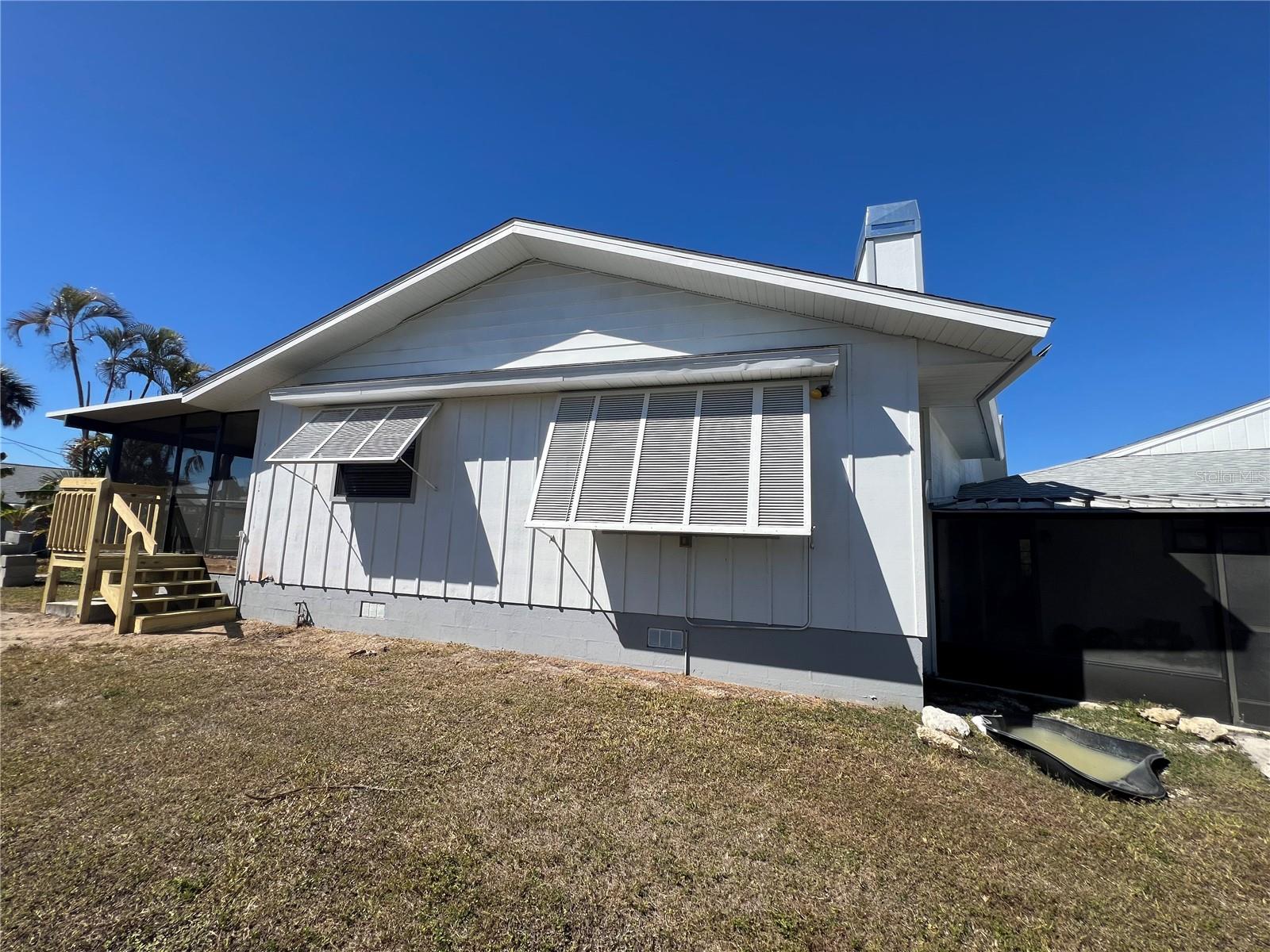 MYRTLE GARDENS - Residential Lease