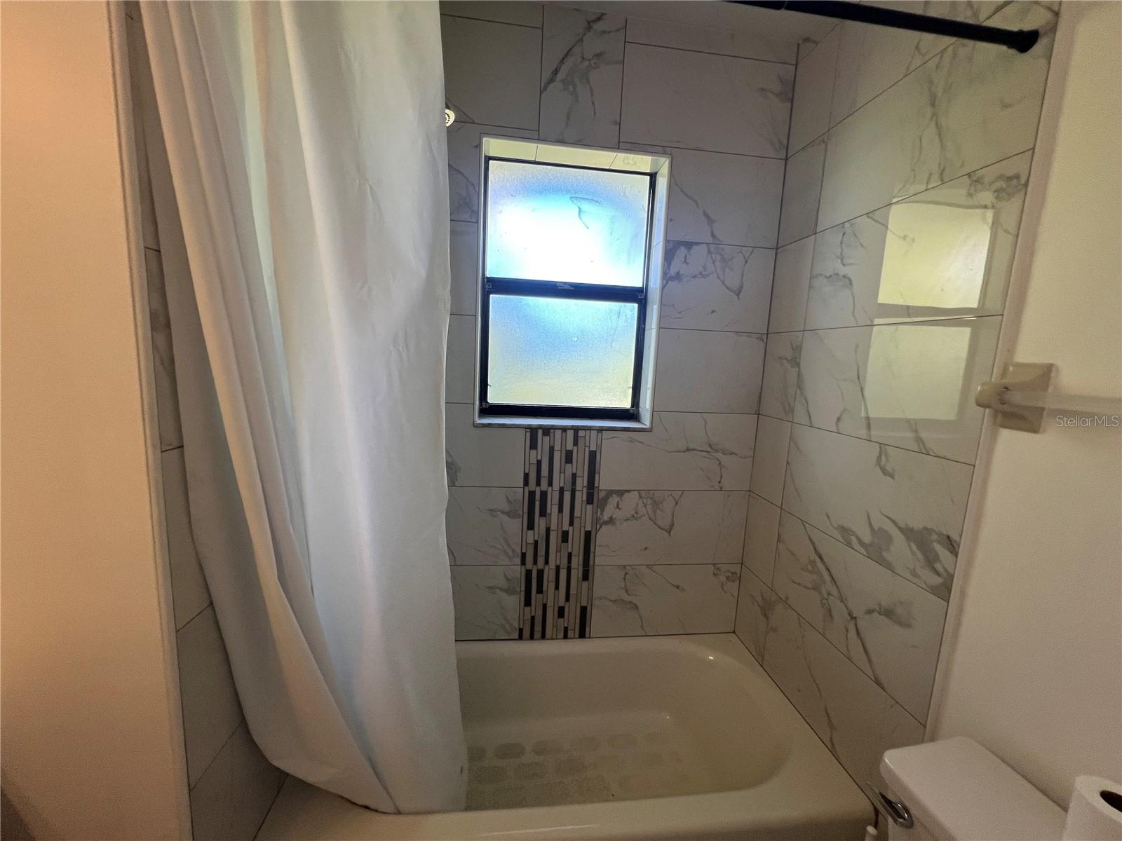 MYRTLE GARDENS - Residential Lease