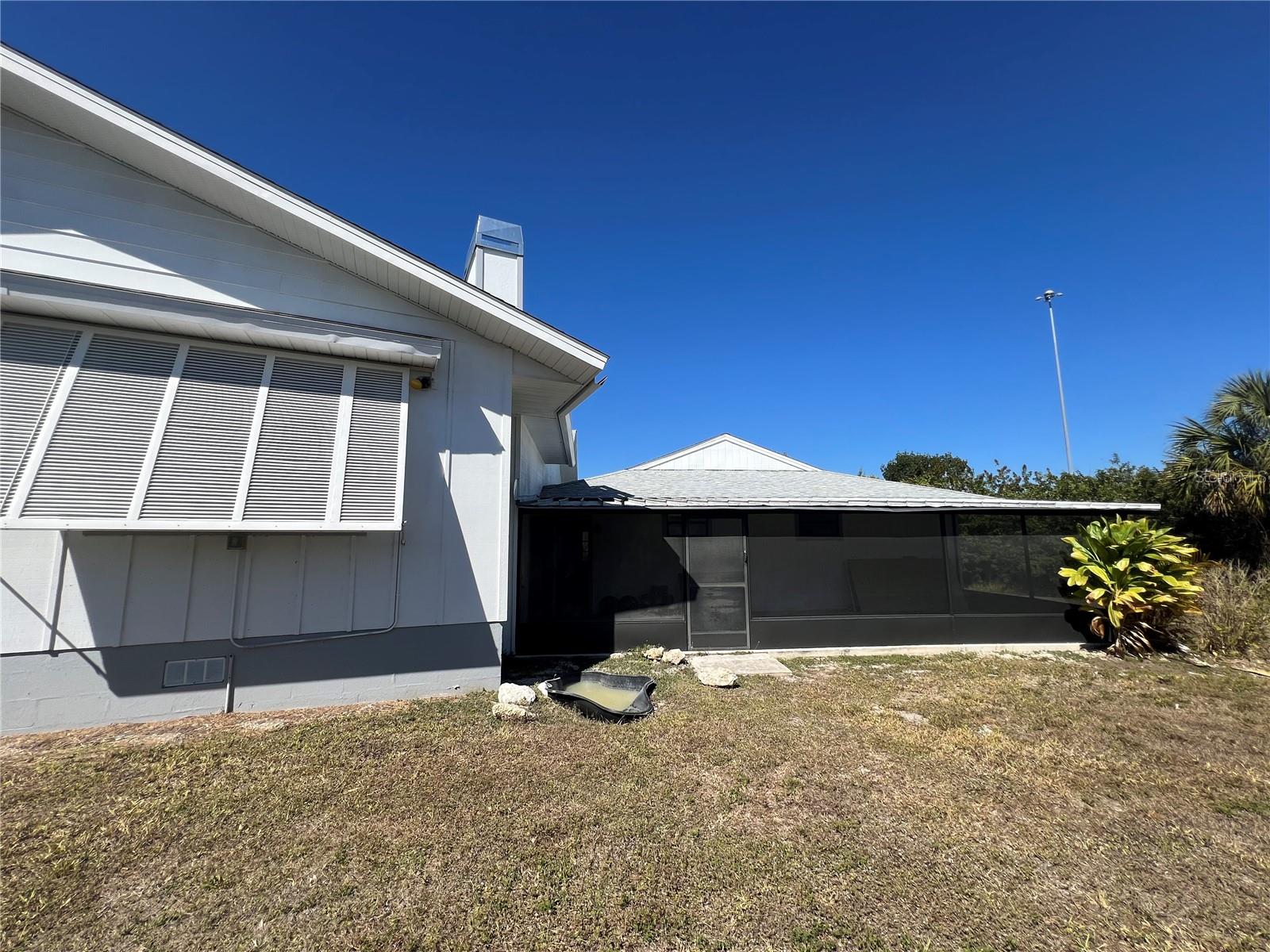 MYRTLE GARDENS - Residential Lease