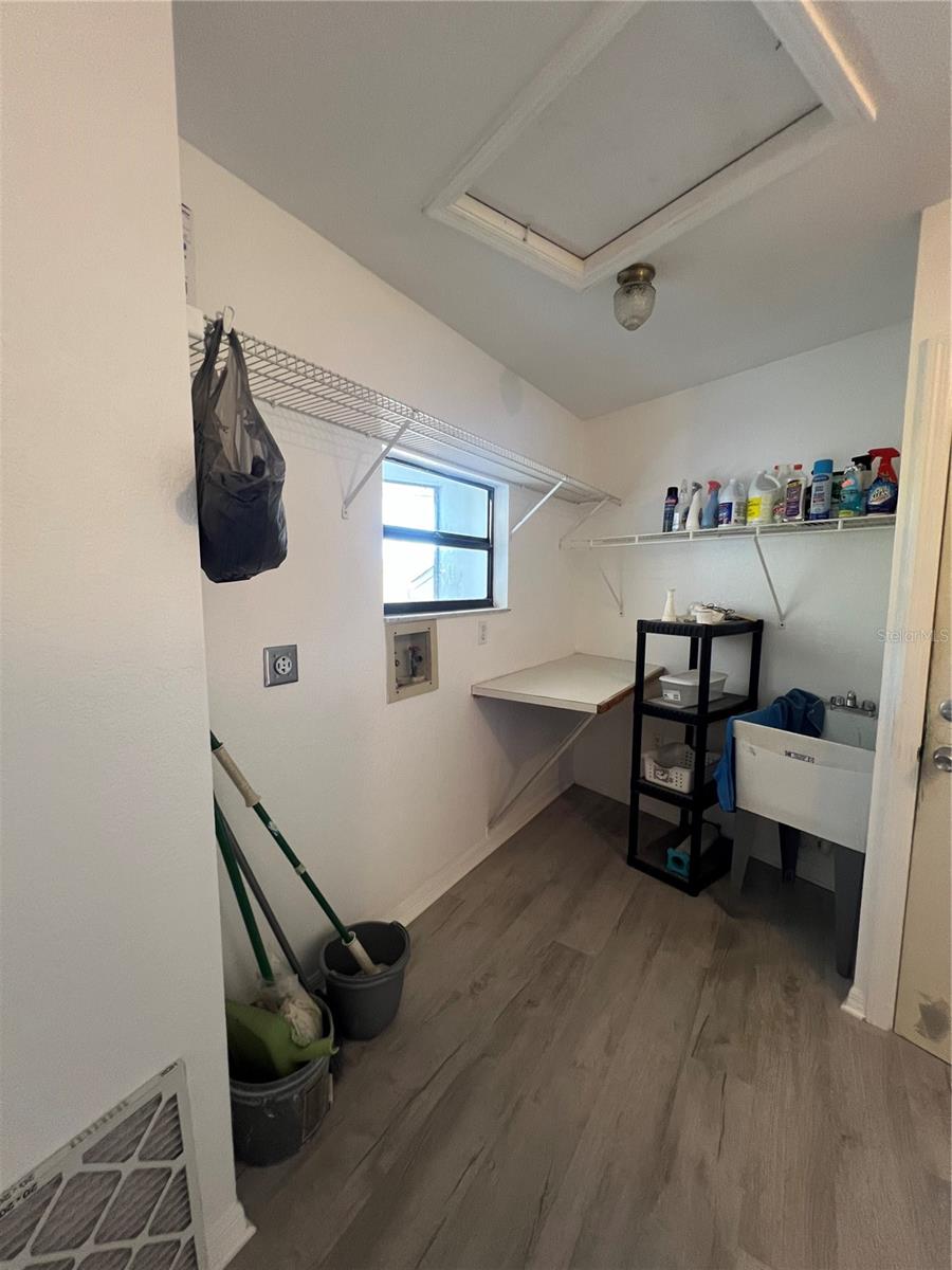 MYRTLE GARDENS - Residential Lease