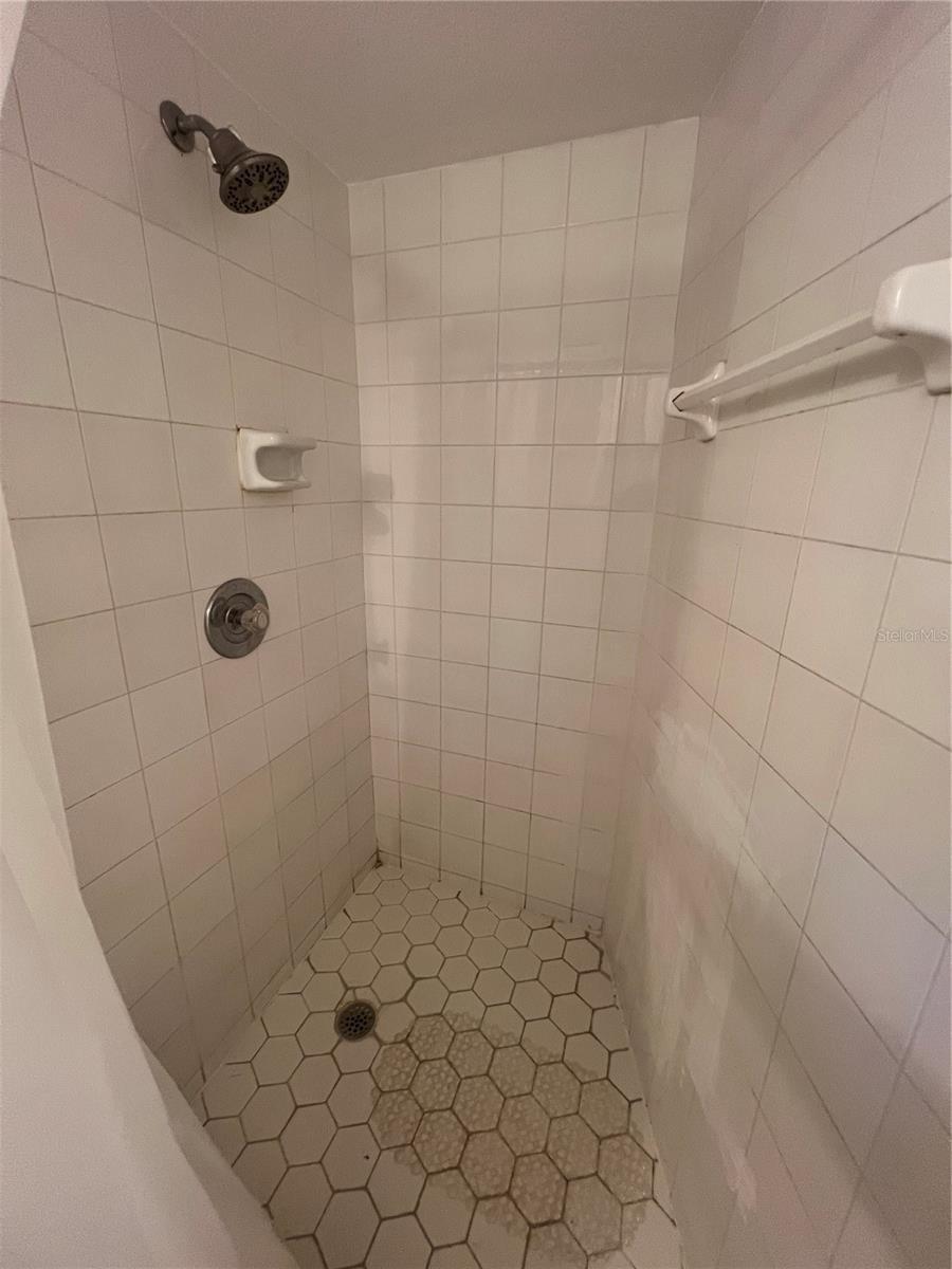 MYRTLE GARDENS - Residential Lease