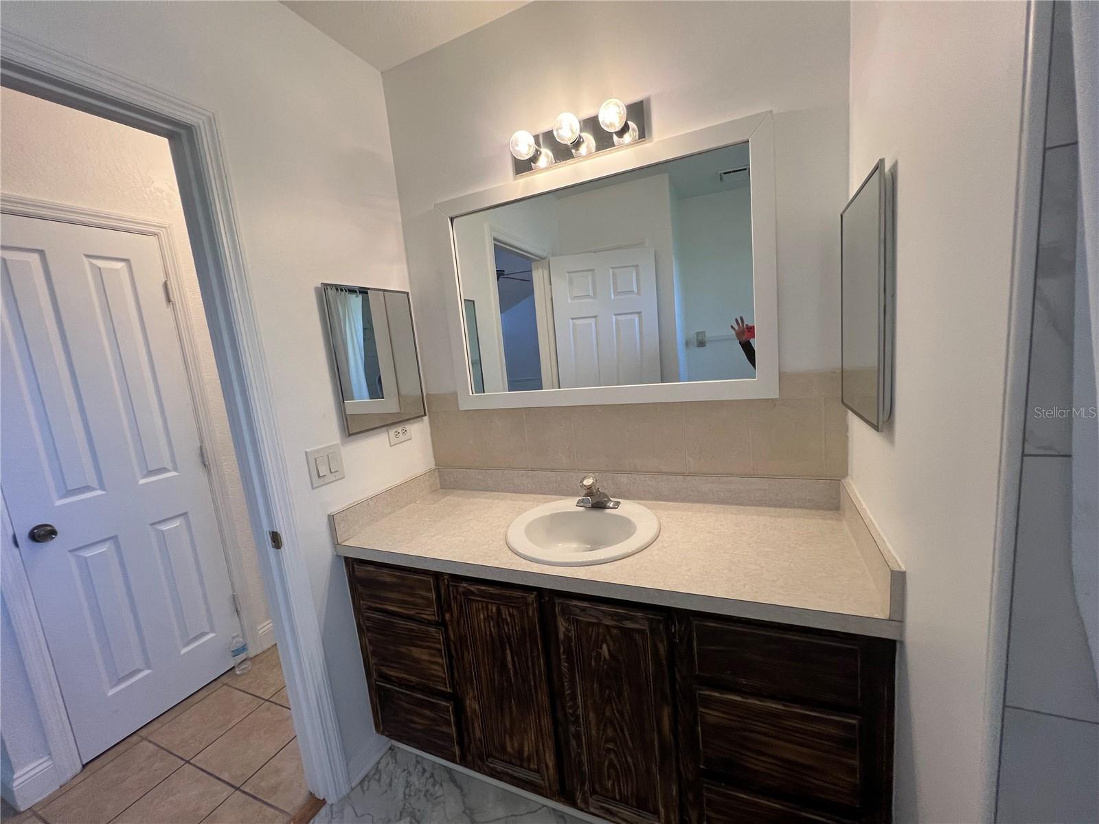 MYRTLE GARDENS - Residential Lease