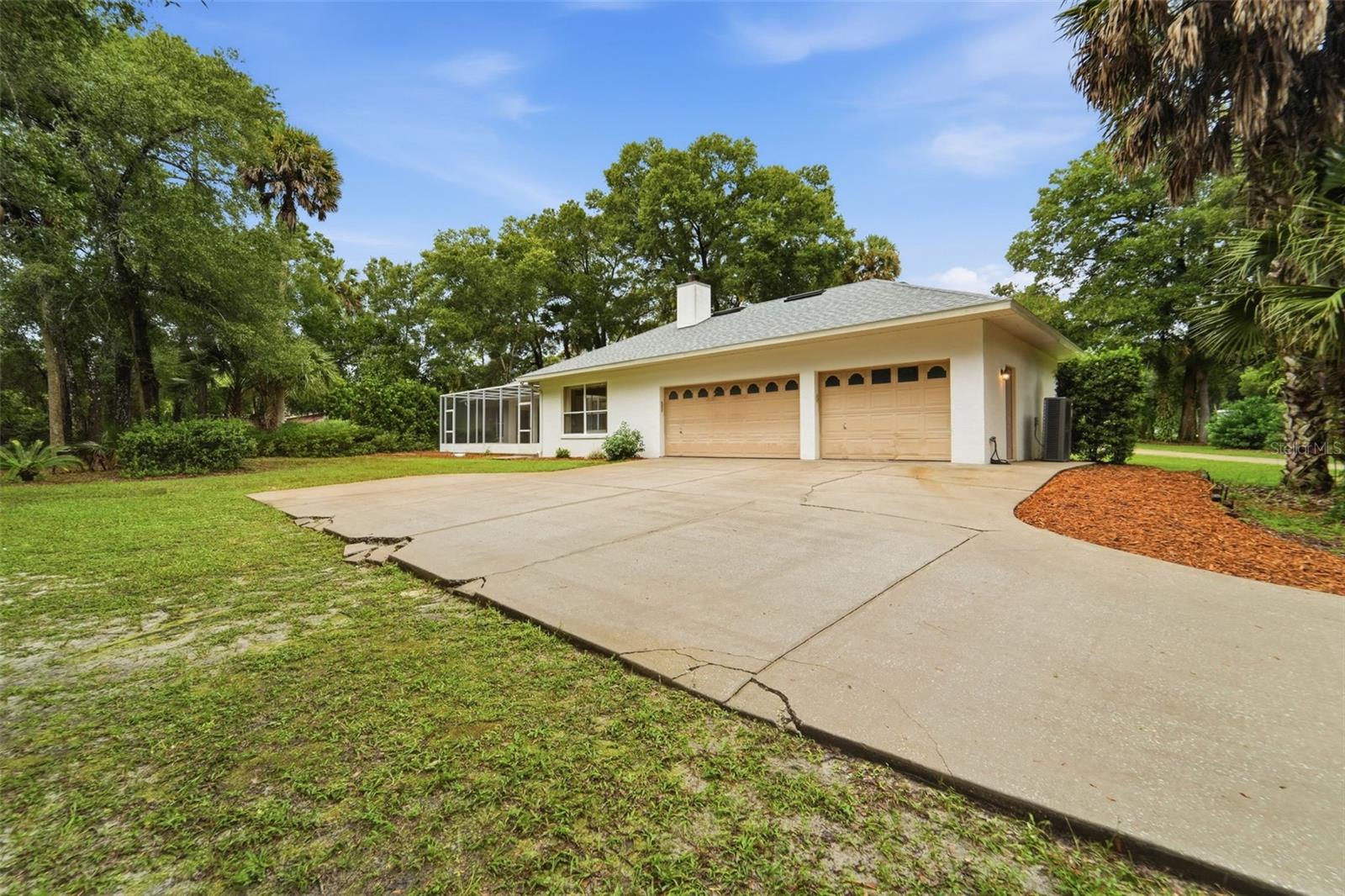 1830 GLENWOOD OAKS LANE