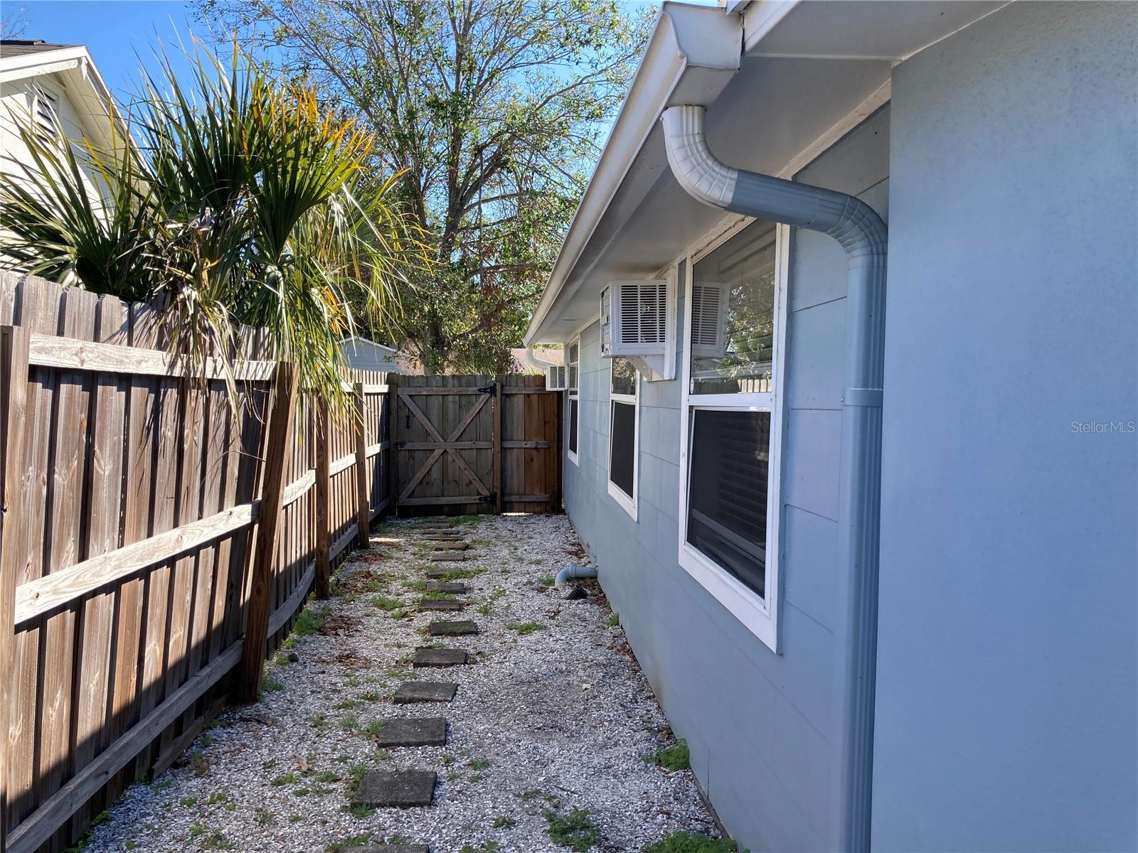 PASADENA GARDENS GULFVIEW SEC - Residential Lease