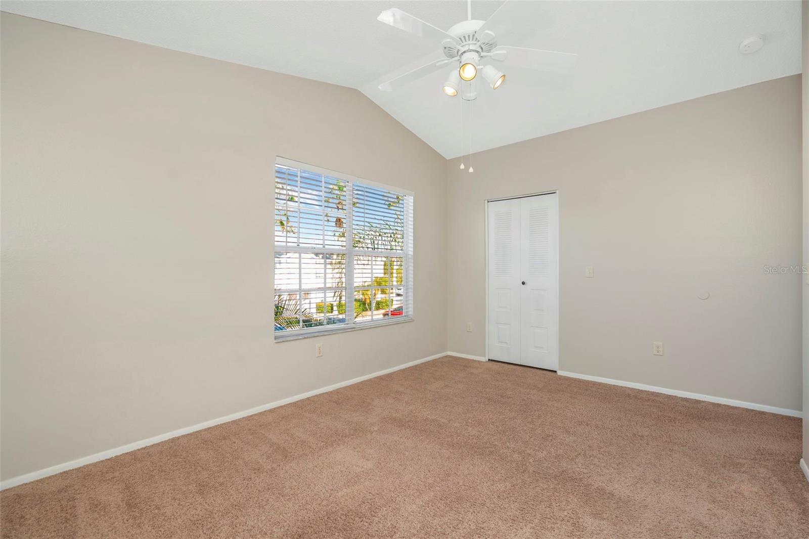 THE TWNHMS AT KENSINGTON PH - Residential