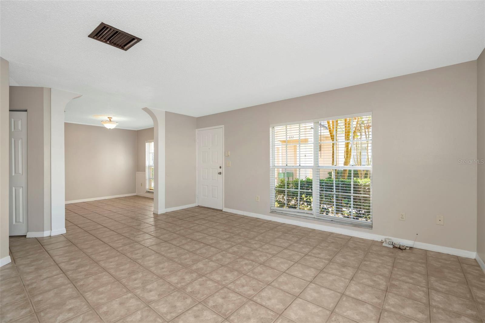 THE TWNHMS AT KENSINGTON PH - Residential