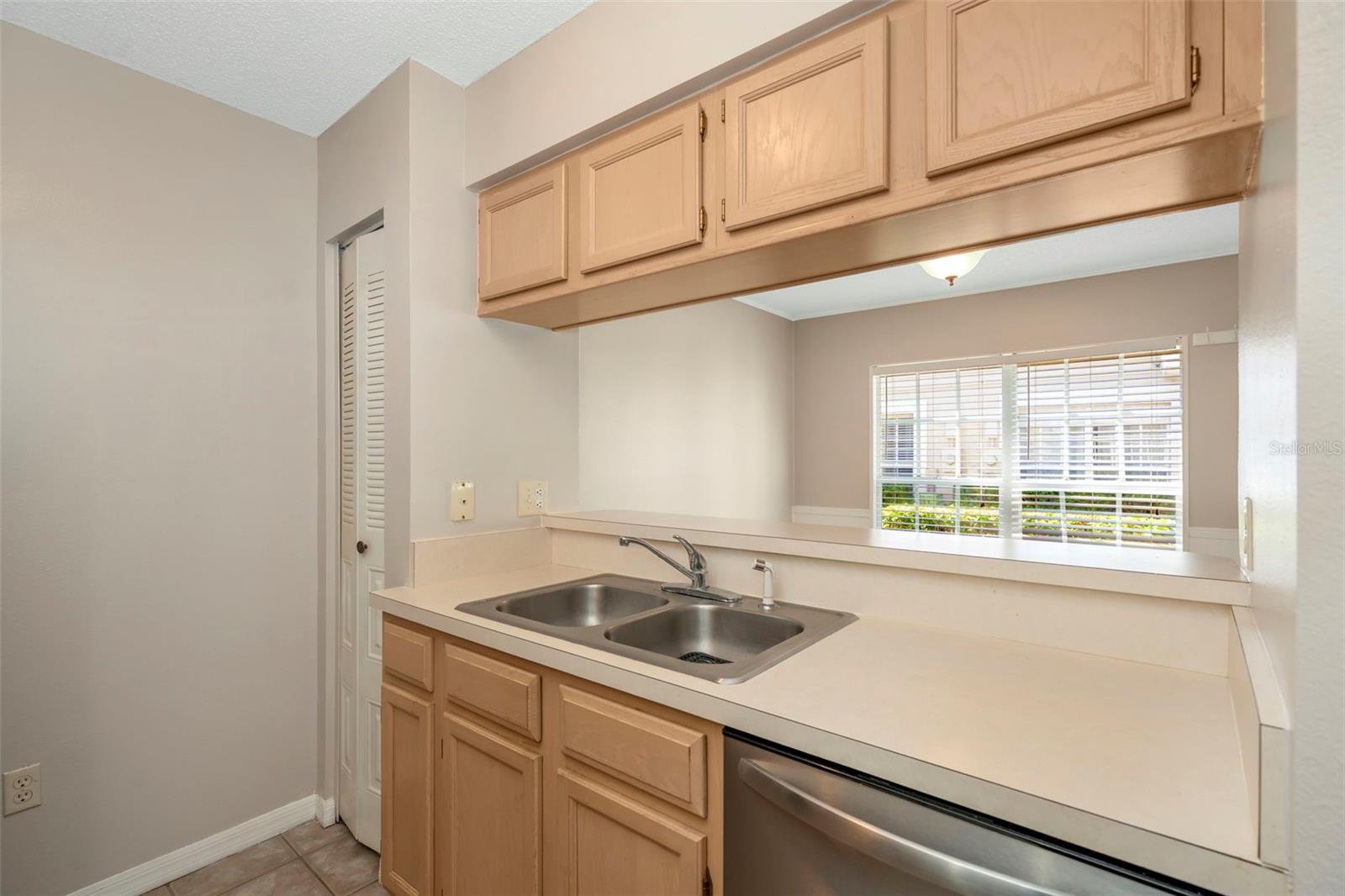 THE TWNHMS AT KENSINGTON PH - Residential