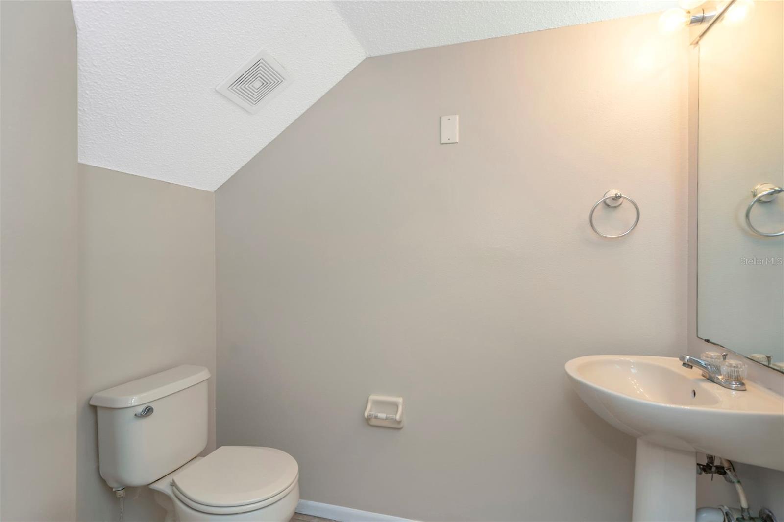 THE TWNHMS AT KENSINGTON PH - Residential