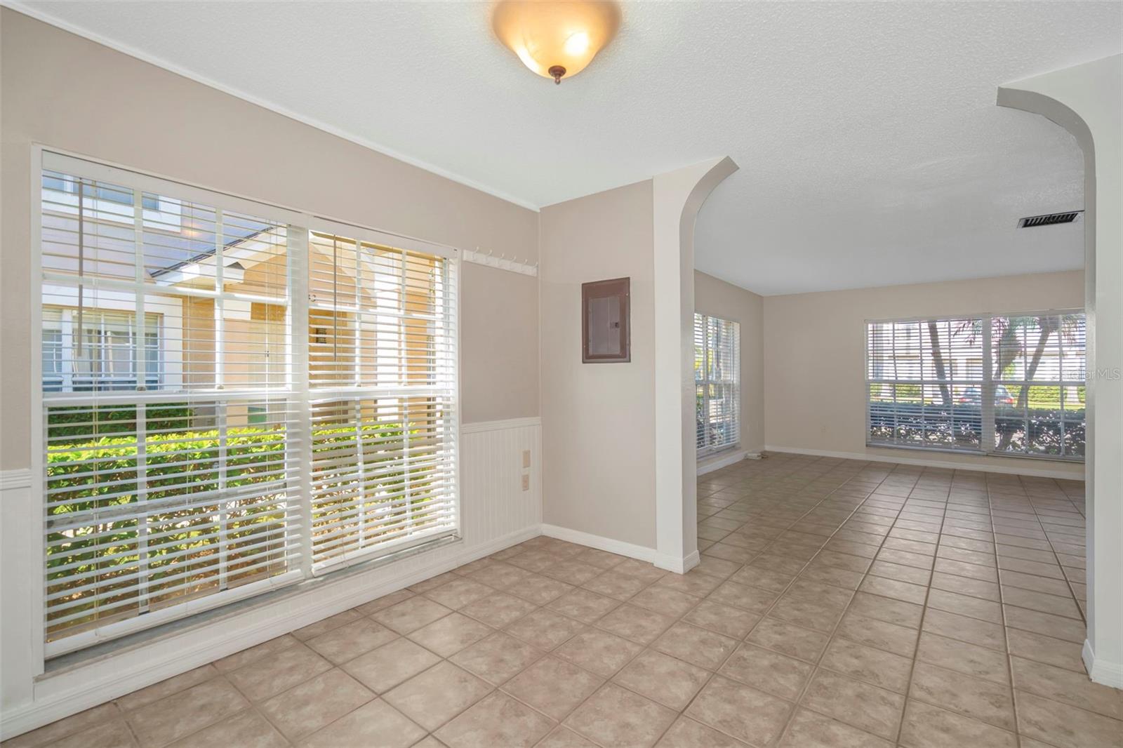 THE TWNHMS AT KENSINGTON PH - Residential