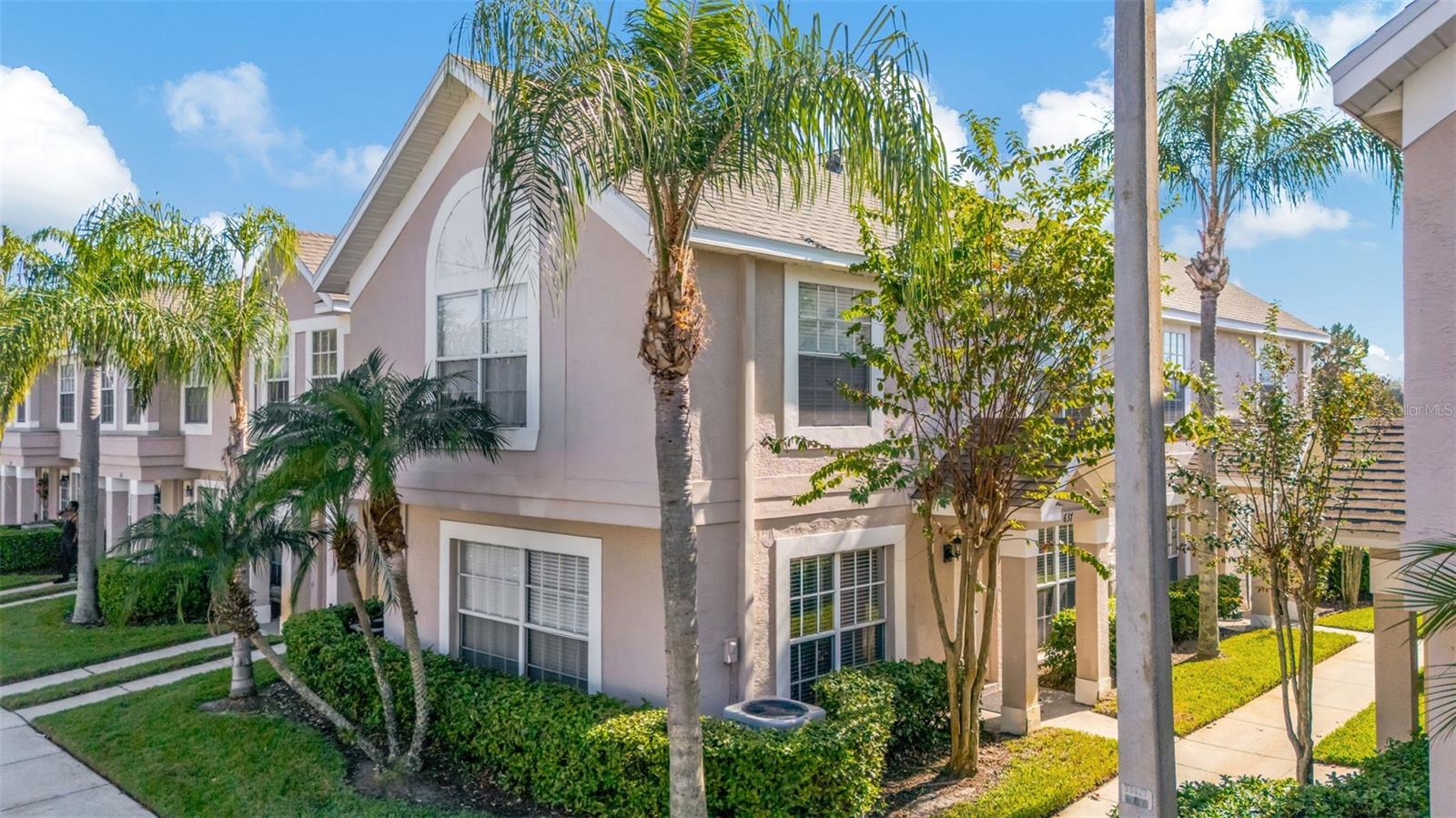 THE TWNHMS AT KENSINGTON PH - Residential