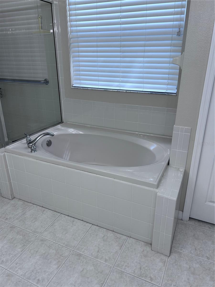 WYNDGATE - Residential Lease