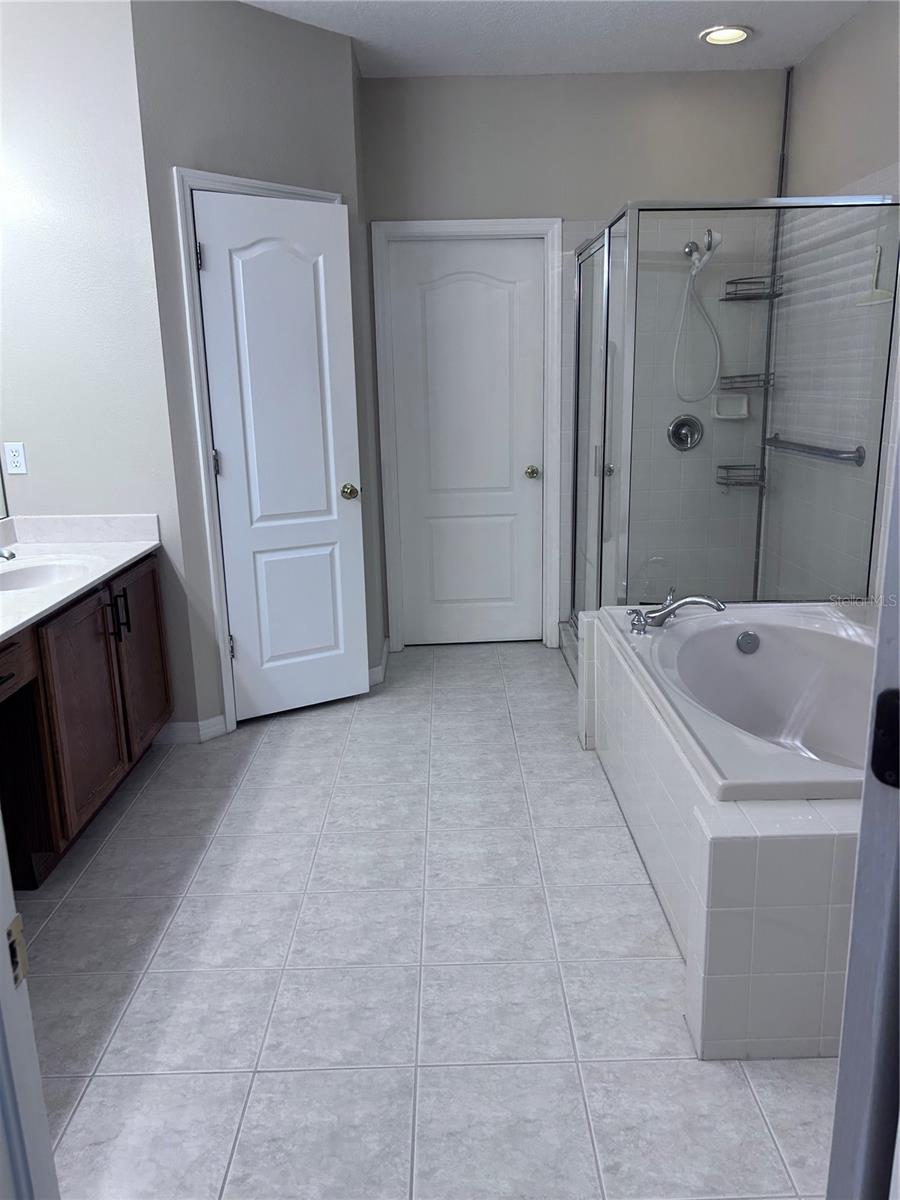 WYNDGATE - Residential Lease