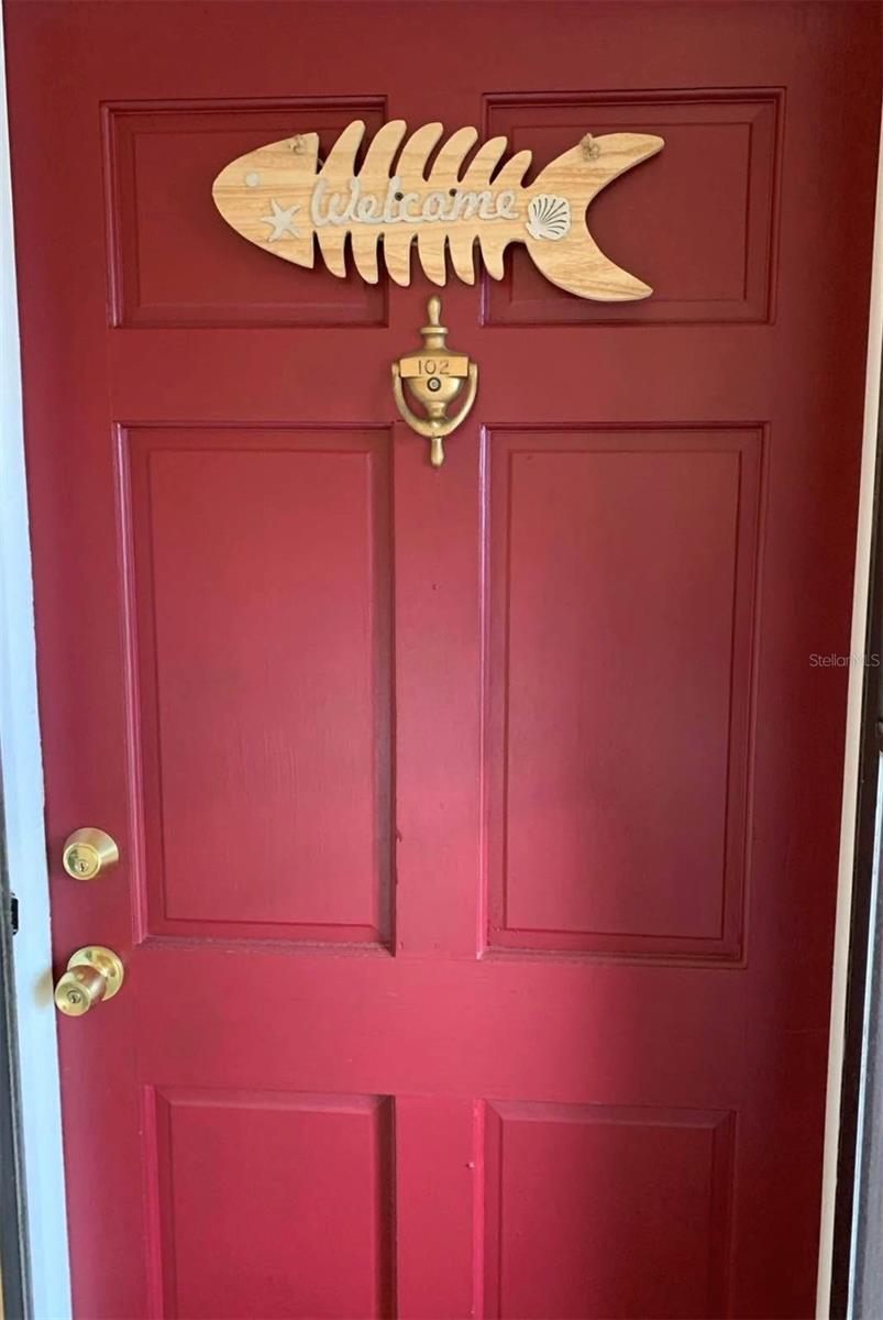 BAL HARBOUR CHATEAUX CONDOMINI - Residential Lease