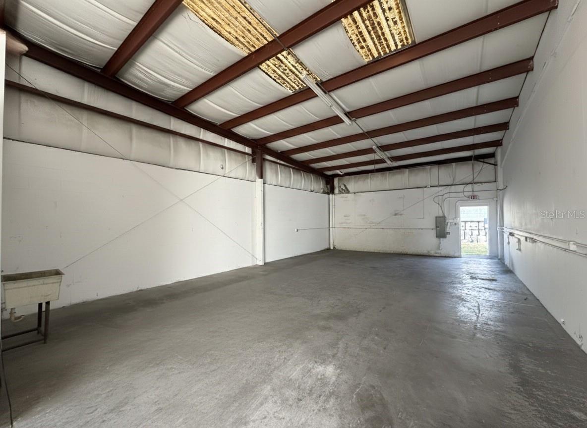 OSCEOLA INDUST PARK - Commercial Lease