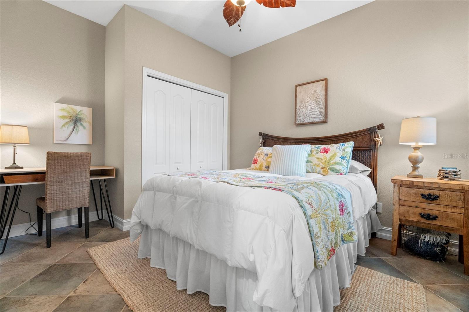 LYNDHURST CONDO - Residential