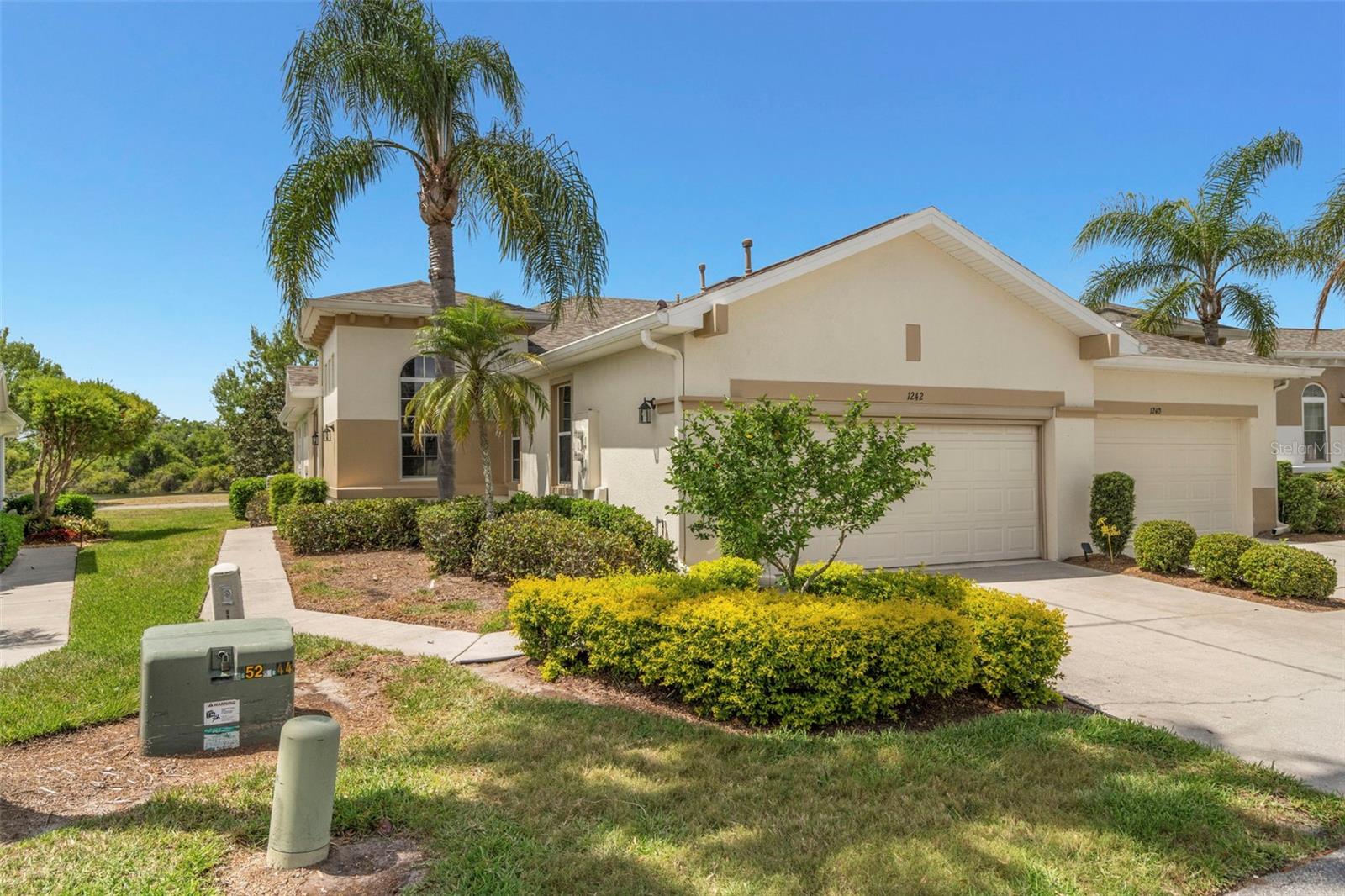 LYNDHURST CONDO - Residential