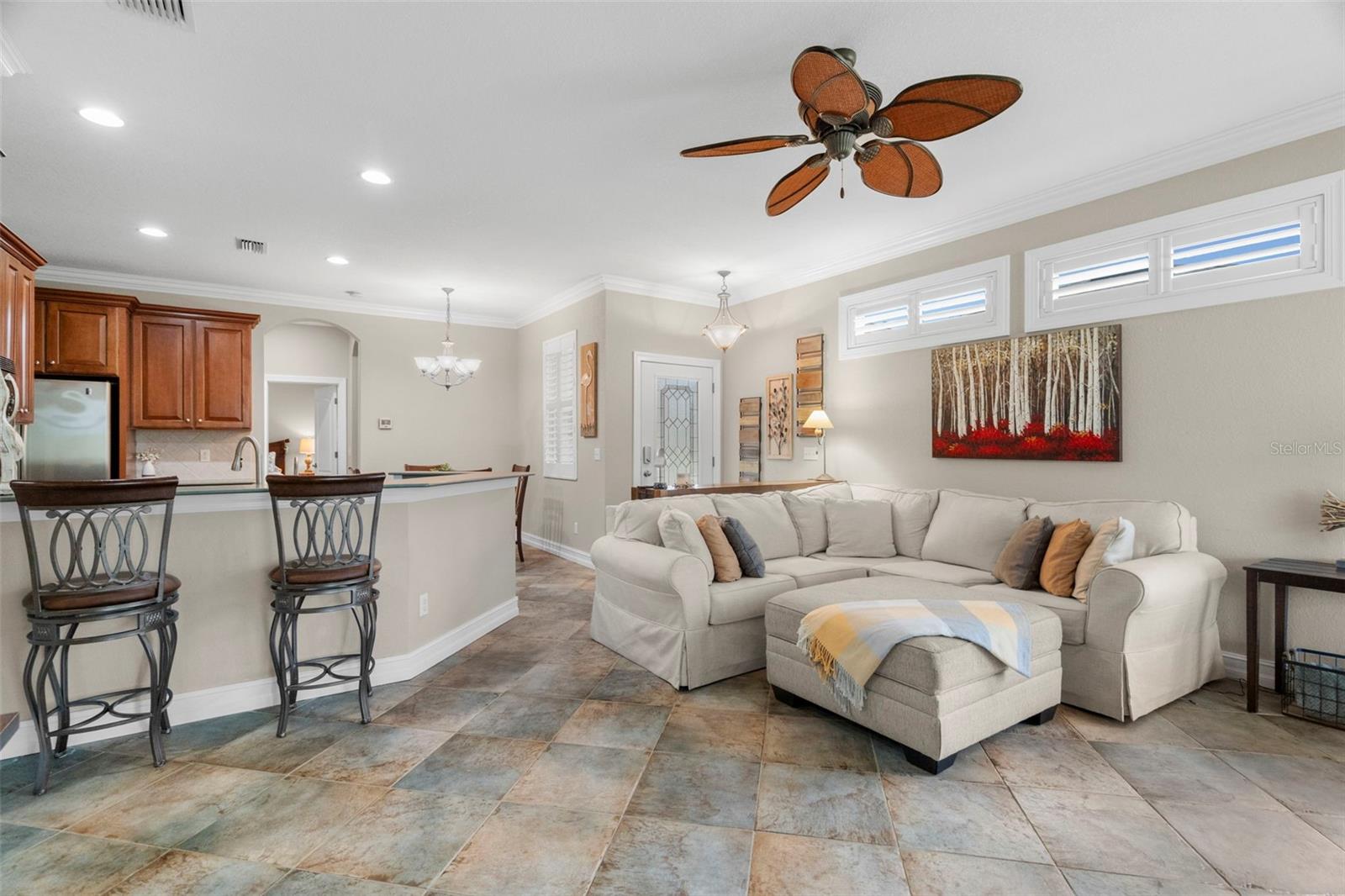 LYNDHURST CONDO - Residential