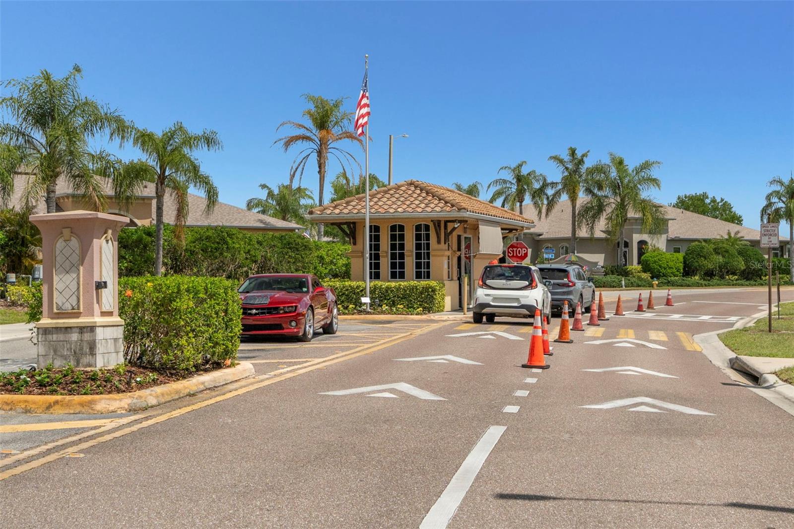 LYNDHURST CONDO - Residential