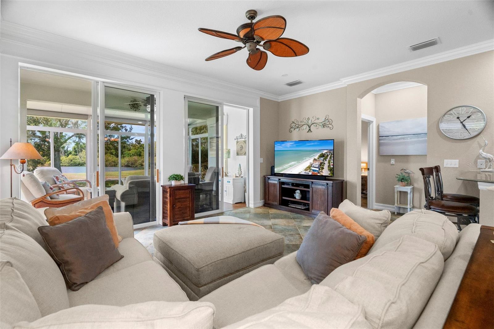 LYNDHURST CONDO - Residential