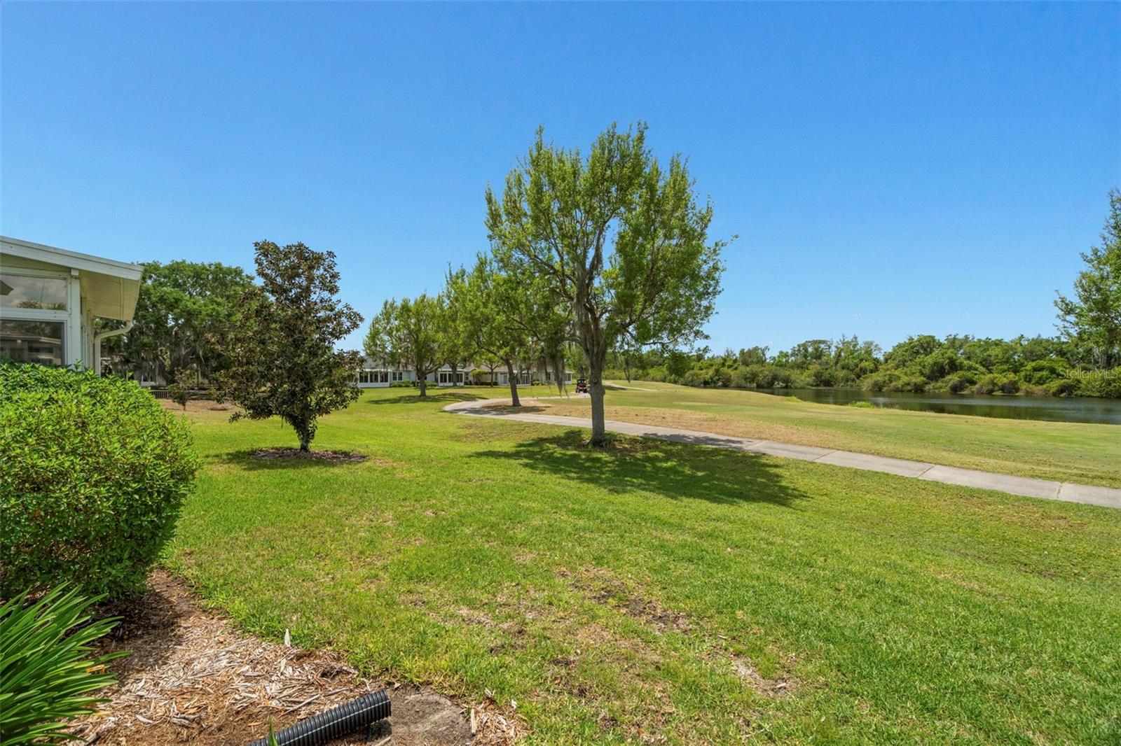 LYNDHURST CONDO - Residential