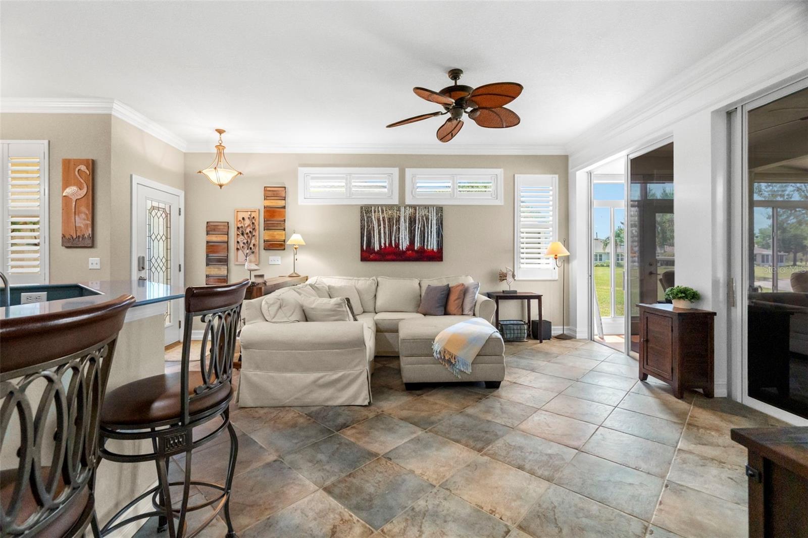 LYNDHURST CONDO - Residential