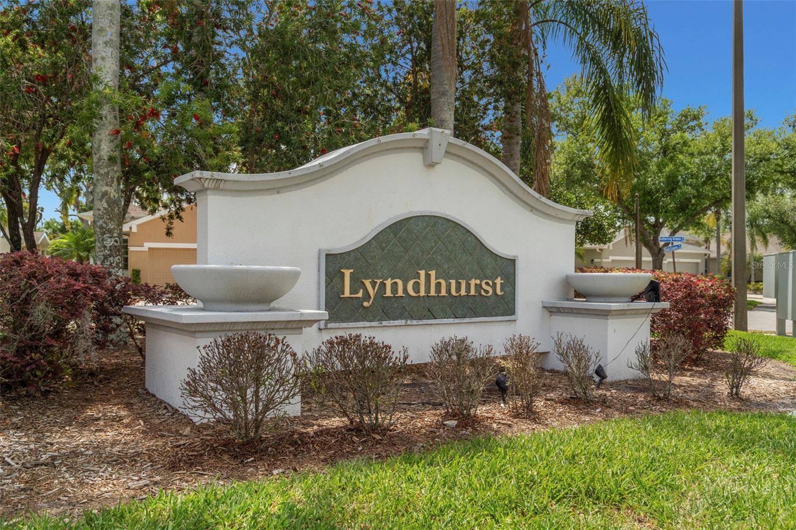 LYNDHURST CONDO - Residential