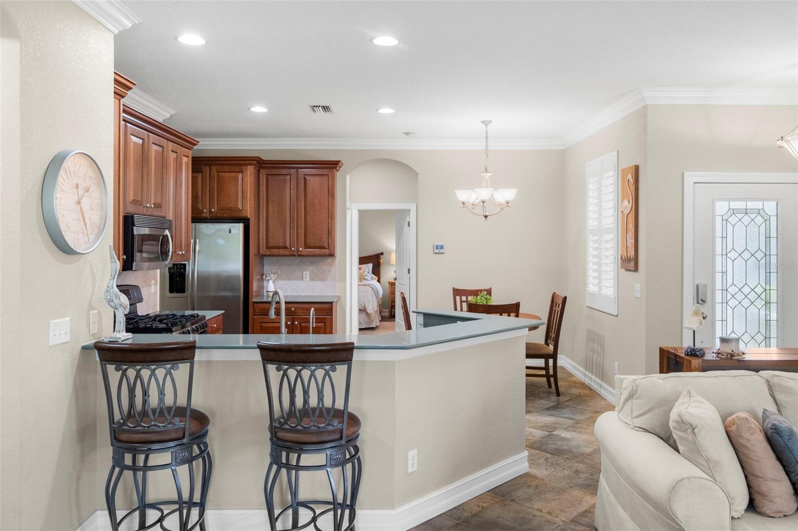 LYNDHURST CONDO - Residential