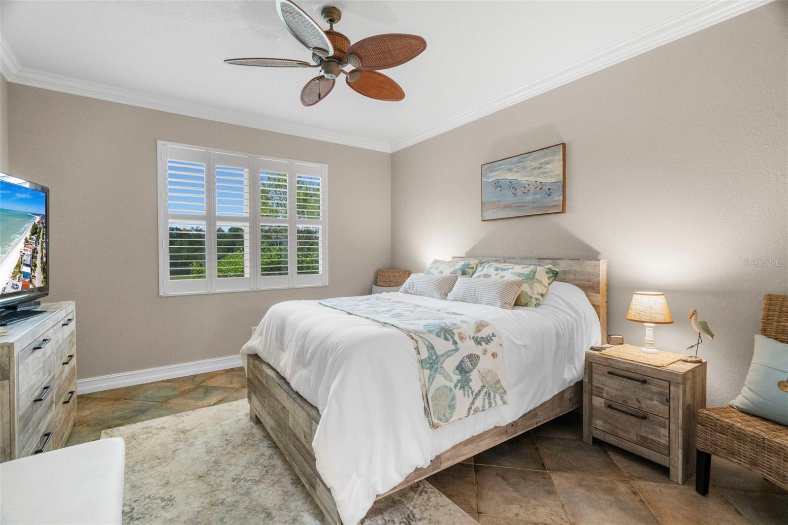 LYNDHURST CONDO - Residential