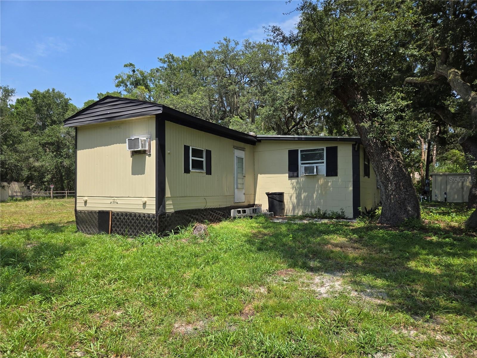 1665 BODKIN LANE