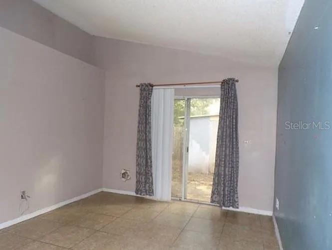 PINE RIDGE HOLLOW EAST PH 01 REP - Residential Lease