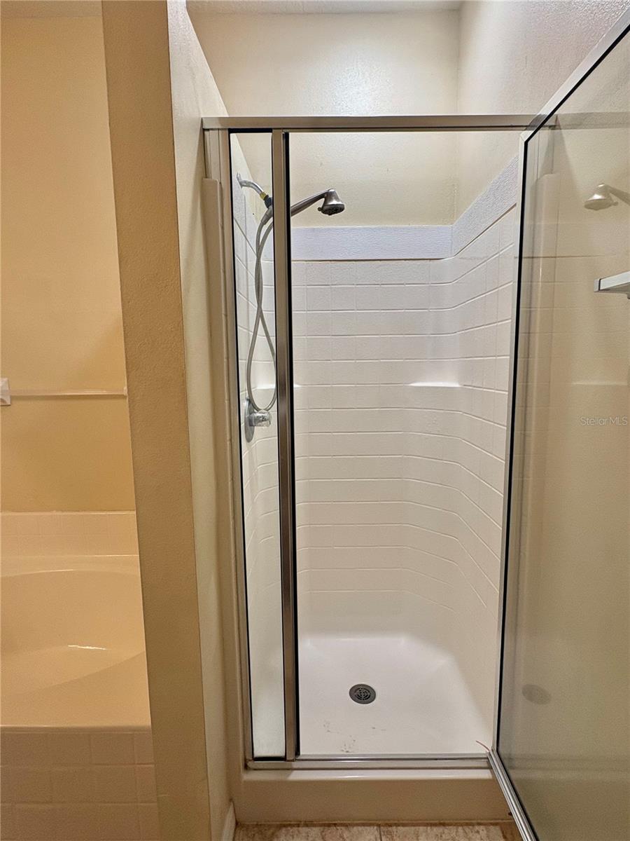 RAINTREE AT SPRINGLAKE VILLAGE PH 1B - Residential Lease