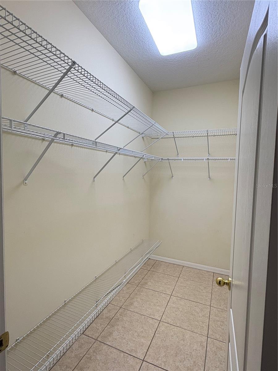 RAINTREE AT SPRINGLAKE VILLAGE PH 1B - Residential Lease