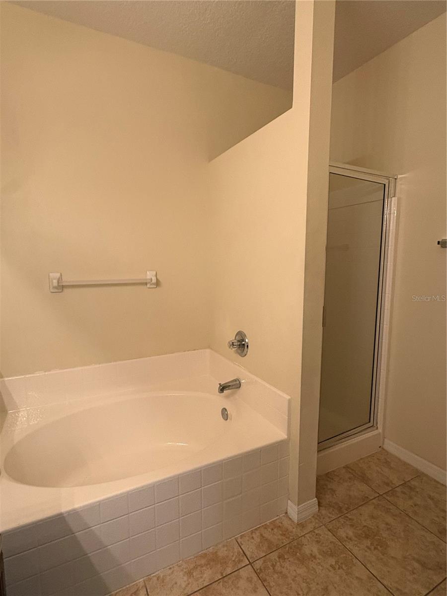 RAINTREE AT SPRINGLAKE VILLAGE PH 1B - Residential Lease