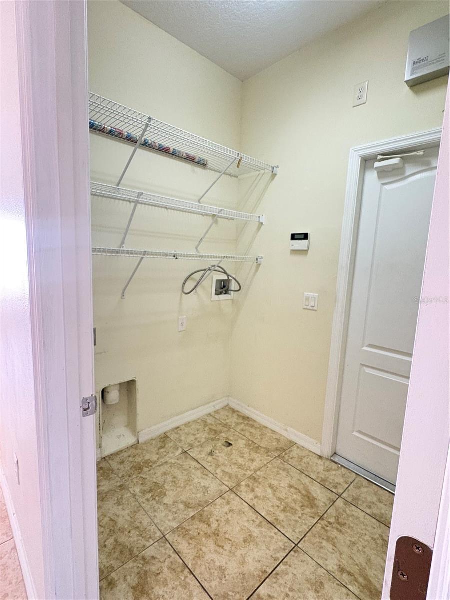 RAINTREE AT SPRINGLAKE VILLAGE PH 1B - Residential Lease