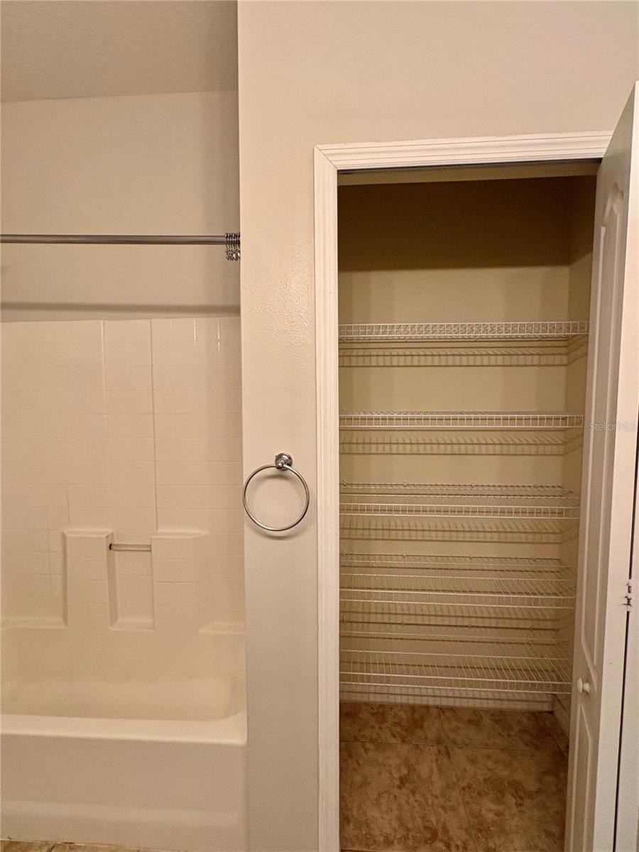 RAINTREE AT SPRINGLAKE VILLAGE PH 1B - Residential Lease