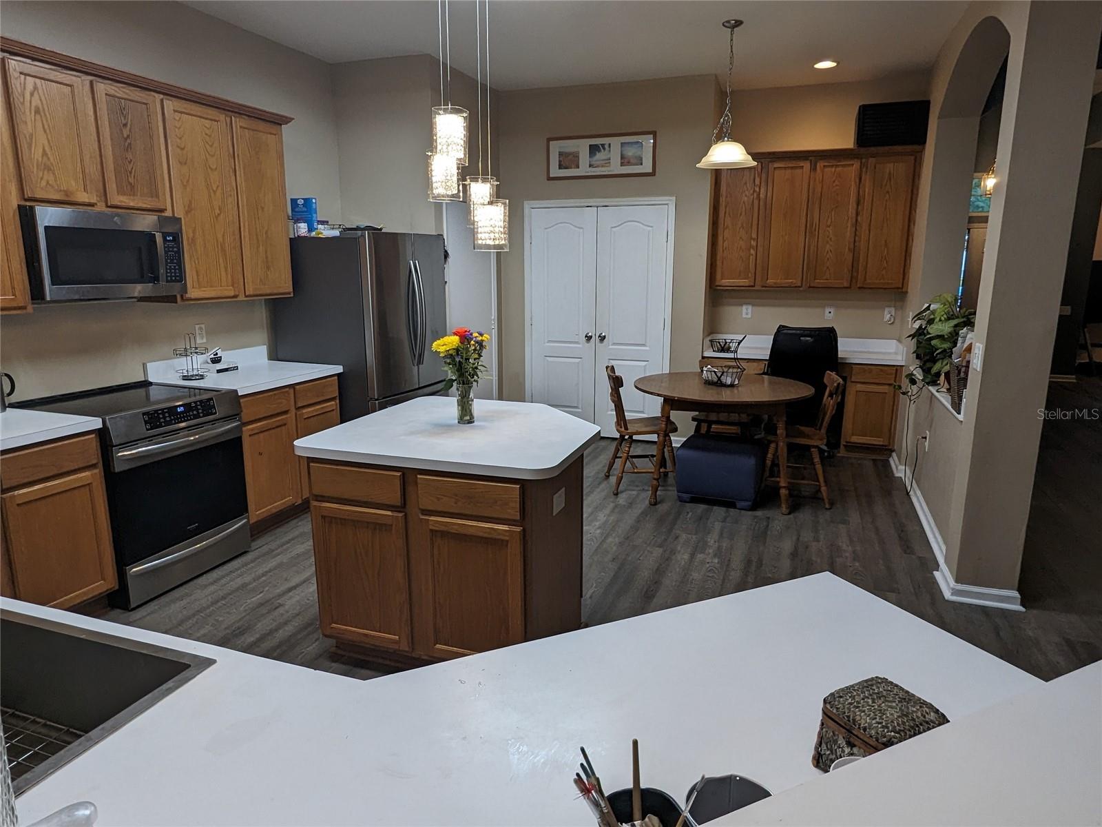 LEXINGTON OAKS VILLAGE 27 - Residential