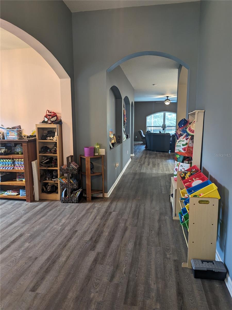 LEXINGTON OAKS VILLAGE 27 - Residential