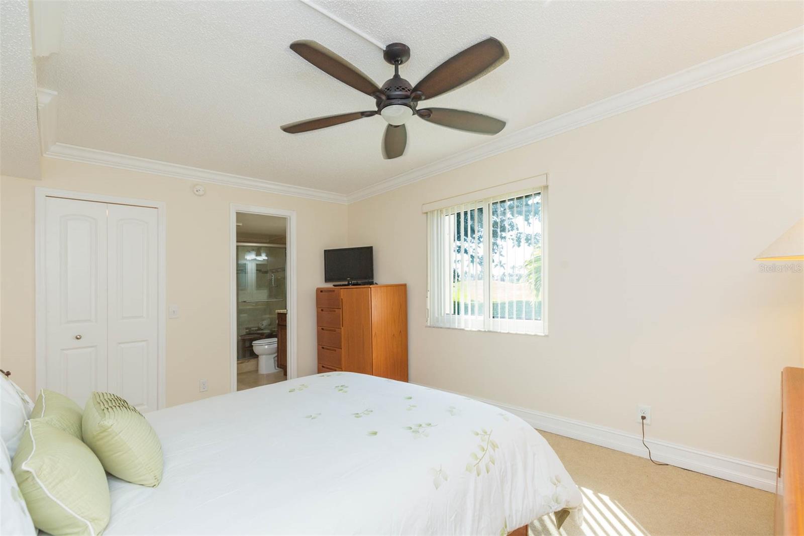 LA PUERTA DEL SOL CONDO - Residential