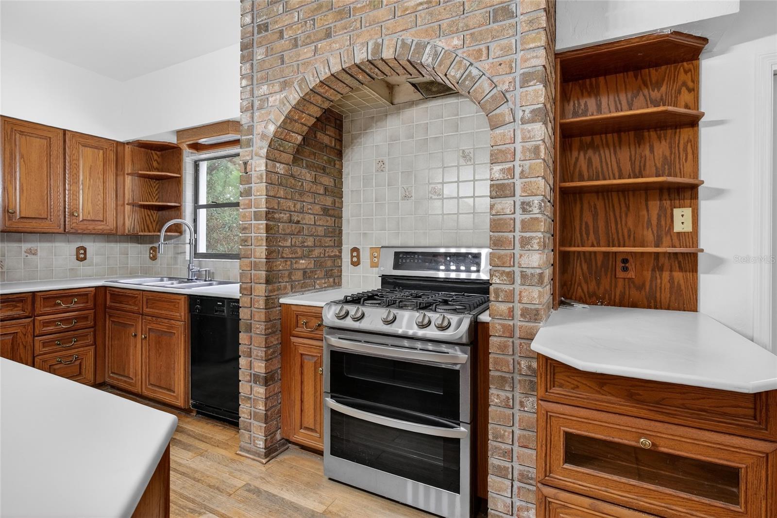 THOUSAND OAKS - Residential