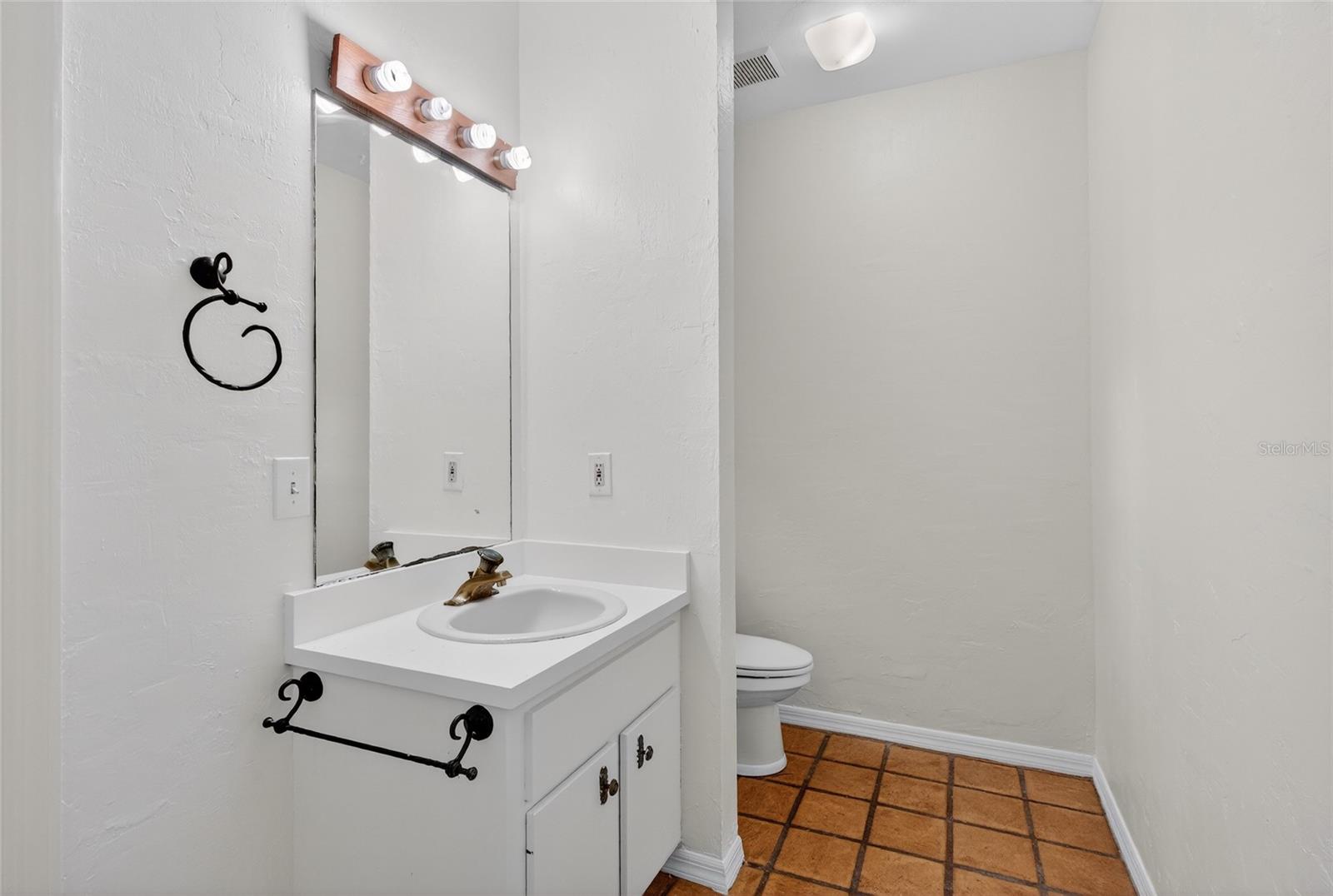 THOUSAND OAKS - Residential