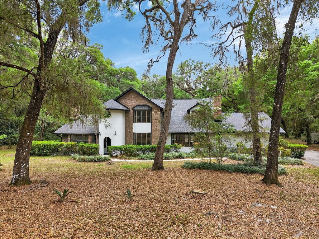 Photo of 8025 SW 103rd Avenue, Gainesville, FL 32608 (MLS # OM722289)