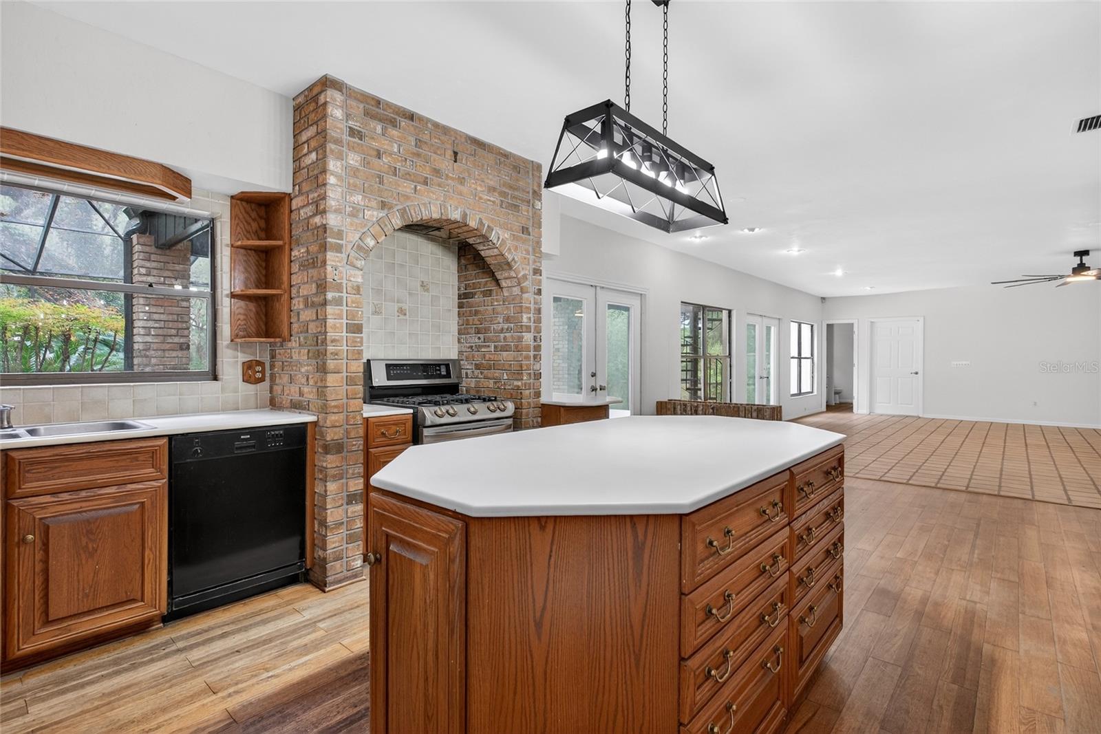 THOUSAND OAKS - Residential