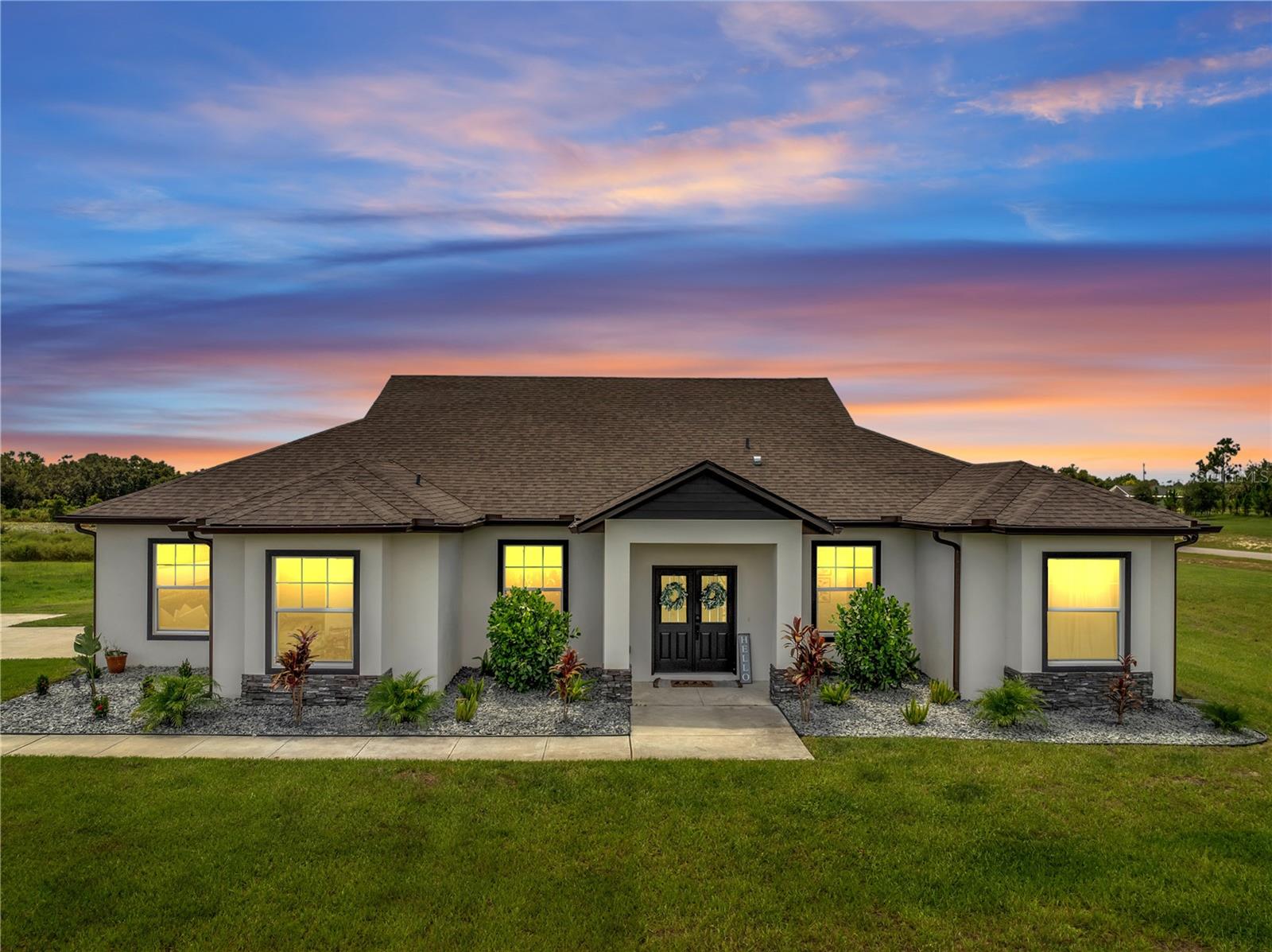 Tired of cookie-cutter homes on tiny lots? Welcome to 9041 Oak Heart Lane, a beautifully designed single-family residence built in 2023 on 1.46 private acres in the highly sought-after gated community of Oak Pointe Preserve.
This 4-bedroom + den, 4.5-bath home offers nearly 2,900 sq. ft. of thoughtfully designed living space — all on a single level. Built with durable metal framing and a steel roof truss system, this home is as solid as it is stylish.
Inside, you’ll find 10-foot ceilings, an open-concept kitchen with quartz countertops, and large-format porcelain tile flooring that adds a truly unique, modern touch. The split floor plan provides both comfort and privacy, while an irrigation system makes it easy to maintain.
This home combines the feel of new construction with the benefit of being move-in ready today. There are far more features— inquire for the full feature sheet!