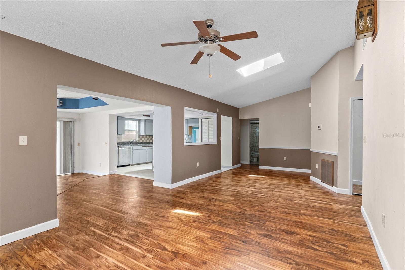 436 MANOR BOULEVARD